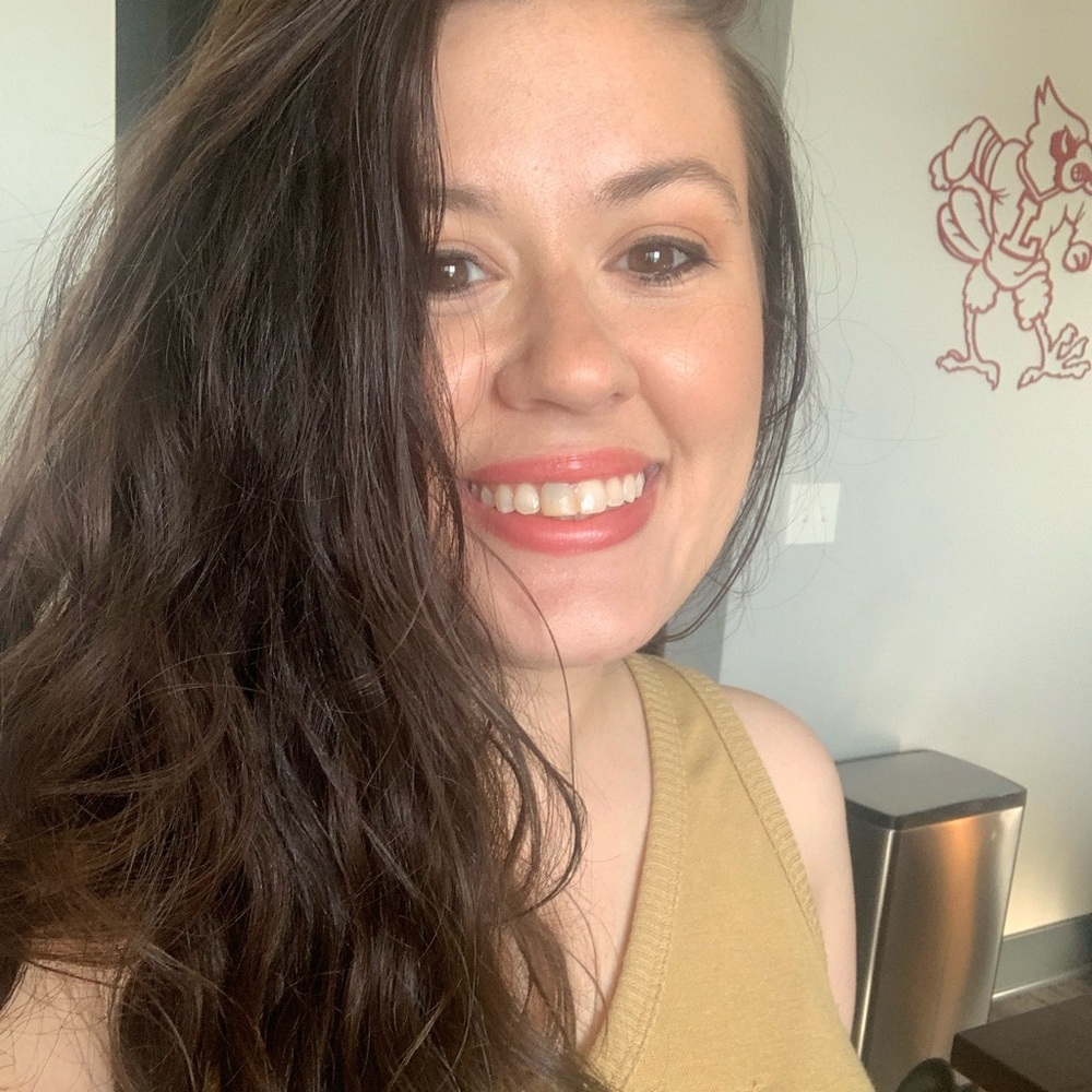 Meet your Posher, Lauren